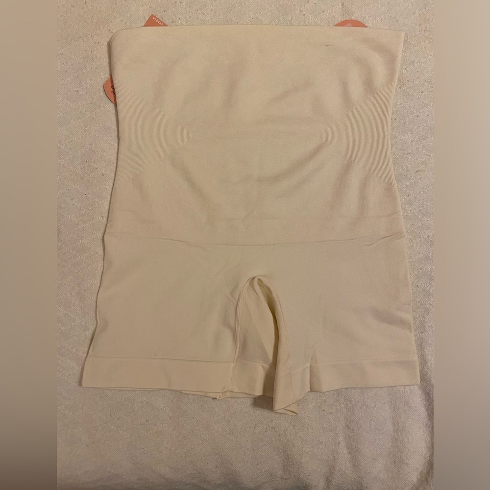 Shapermint Shapeware
-Final Markdown - Picture 3 of 7